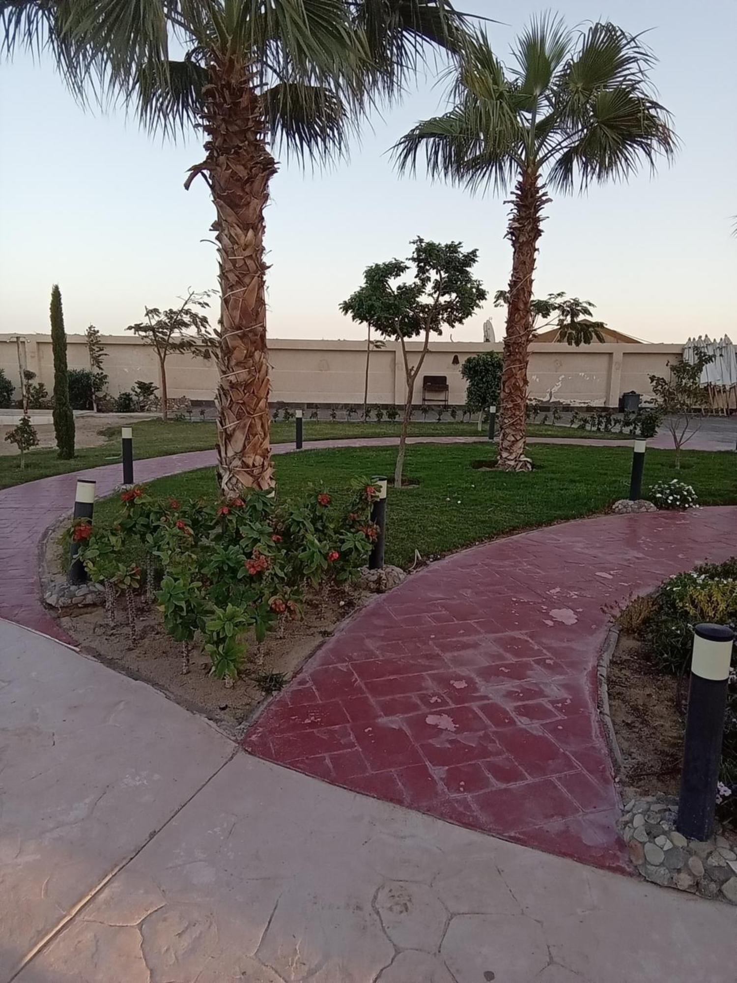 Casablanca Beach For Families And Couples Only Aparthotel Hurghada Bagian luar foto