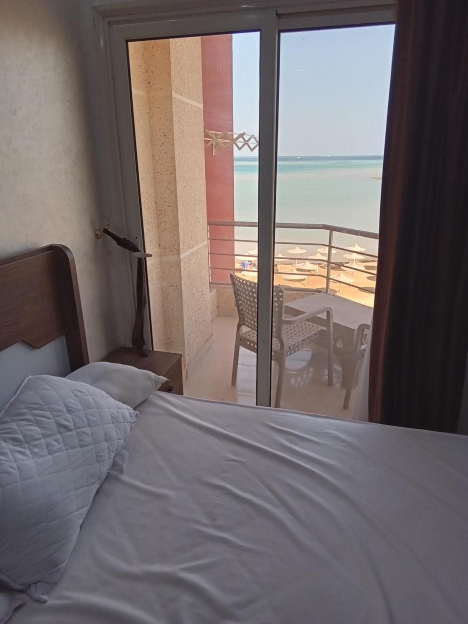 Casablanca Beach For Families And Couples Only Aparthotel Hurghada Bagian luar foto