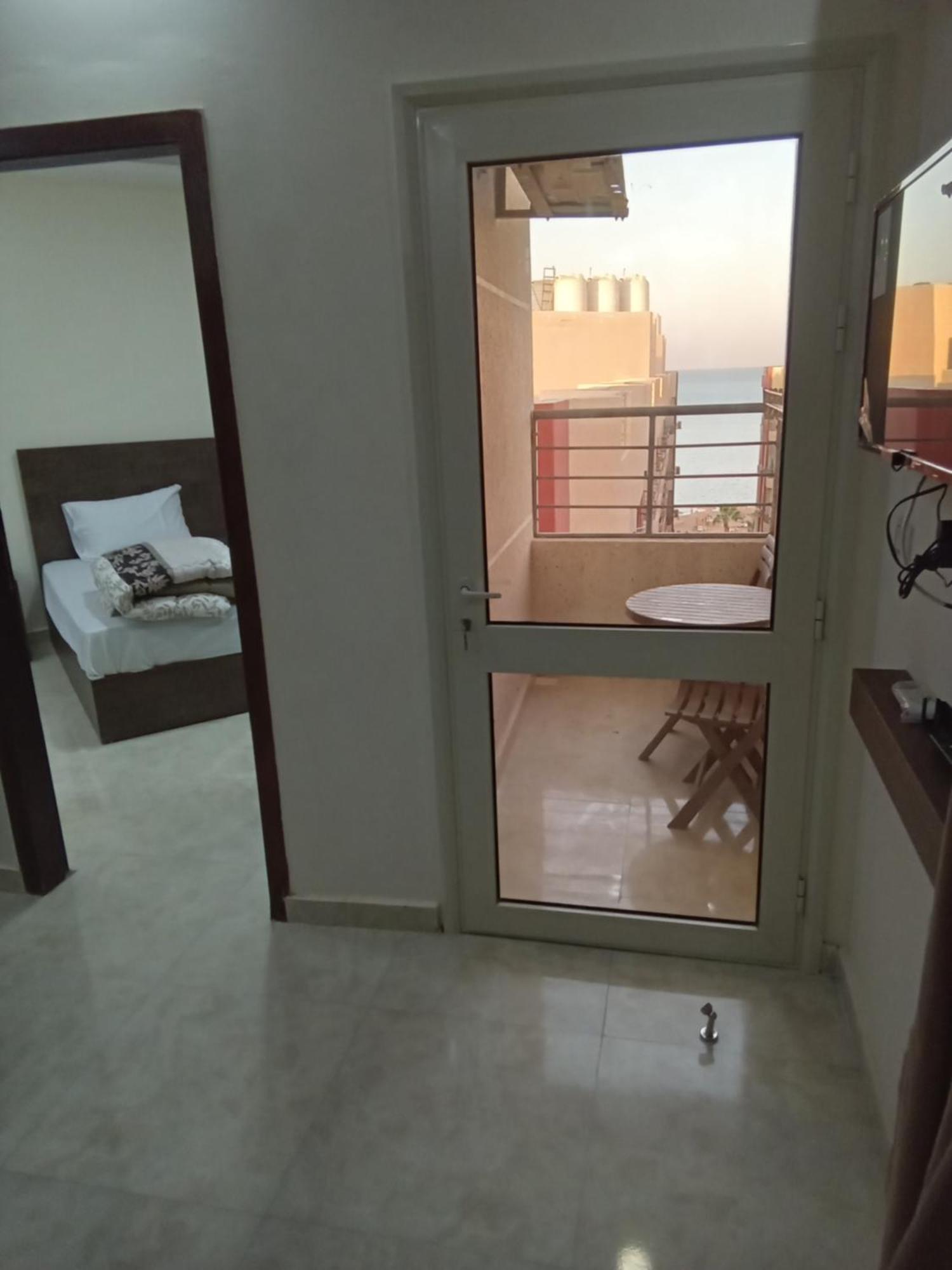 Casablanca Beach For Families And Couples Only Aparthotel Hurghada Bagian luar foto